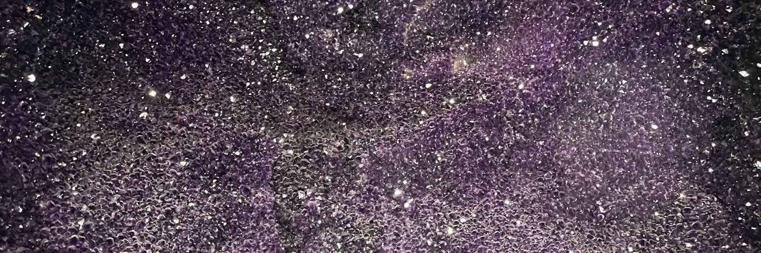 astridlmm's profile banner image