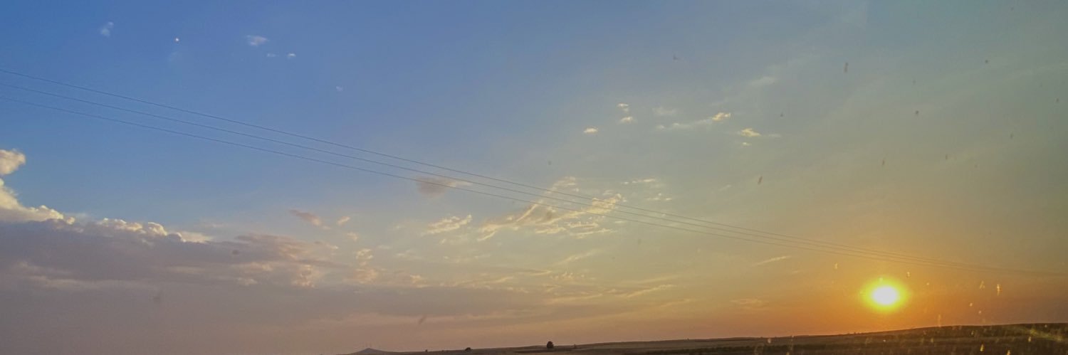 eeesalazrr's profile banner image