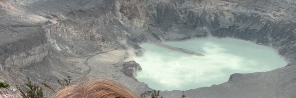 M L banner