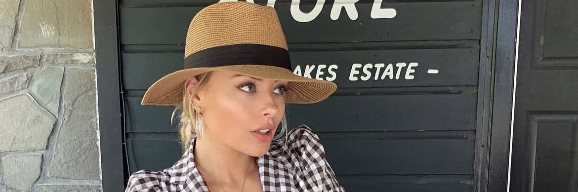 Elizabeth Vanny banner