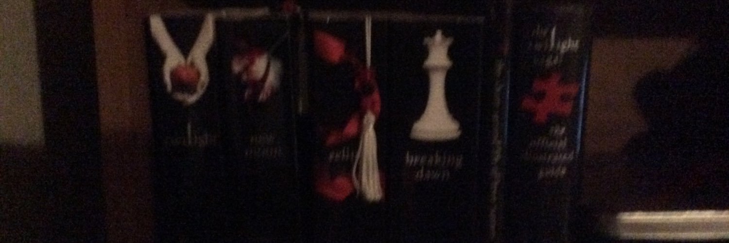 DecemberGirl43's profile banner image