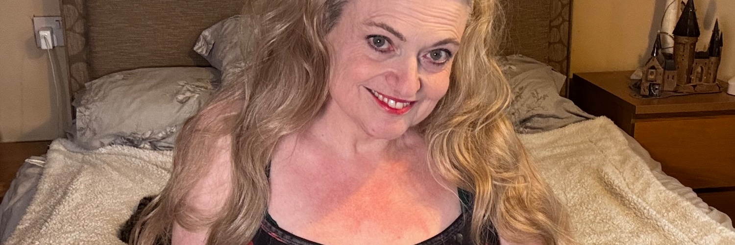 YourLovelyLisa banner