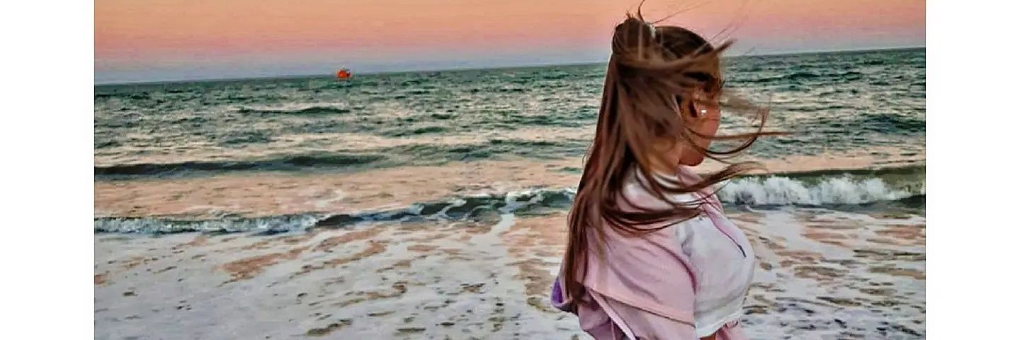 _naomi17's profile banner image