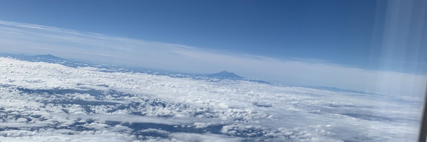 Mayralyyn's profile banner image