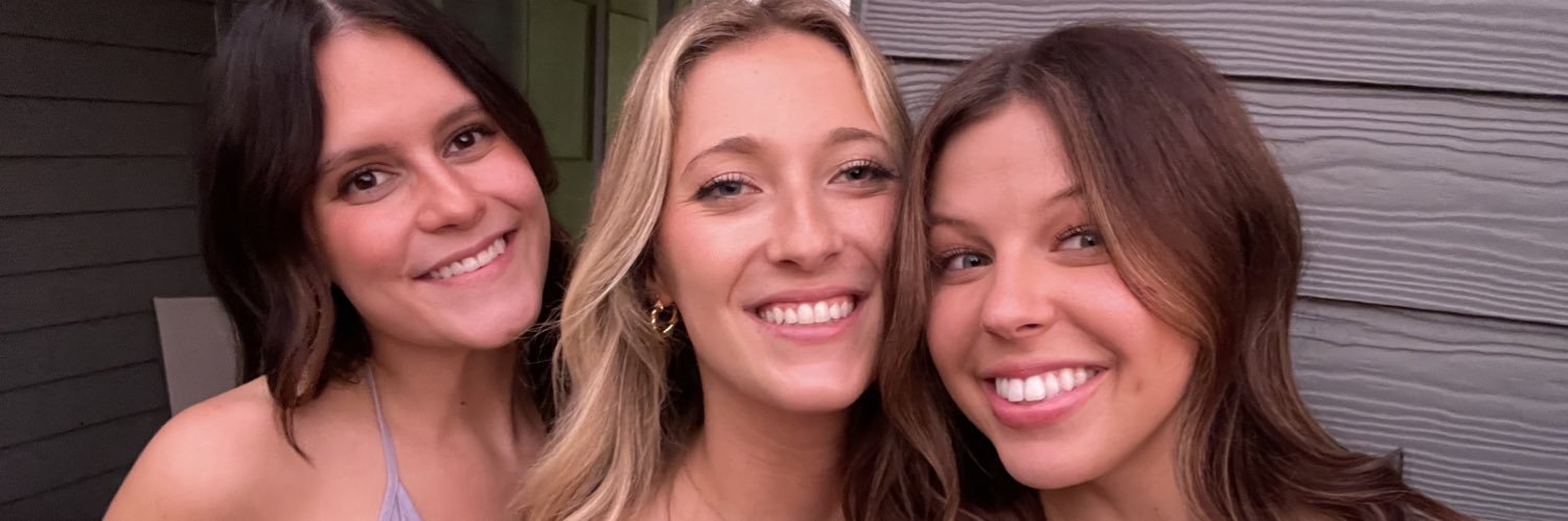 libbythomps's profile banner image