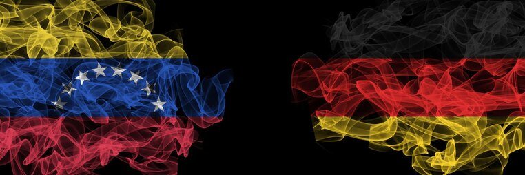 mitadundhalb's profile banner image