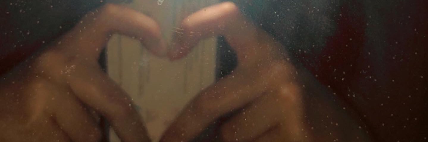 auspiciousgift's profile banner image