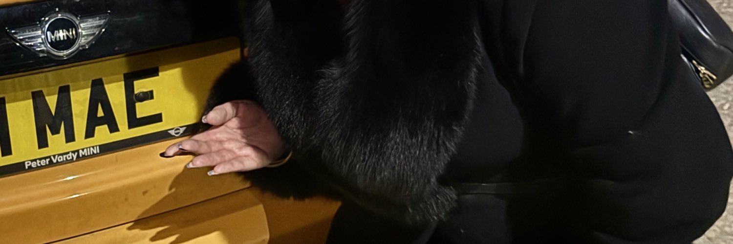 GeekyMae's profile banner image