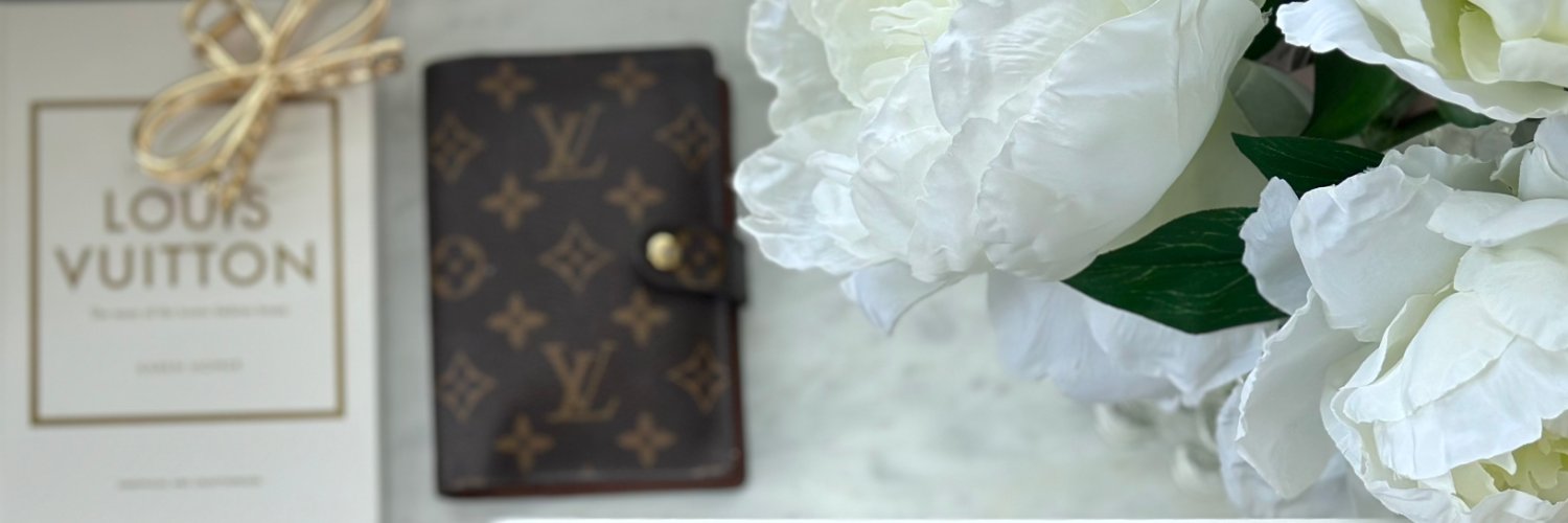 LOOKLIVELUXE's profile banner image