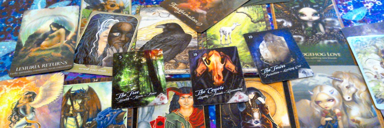 cloeyneville's profile banner image