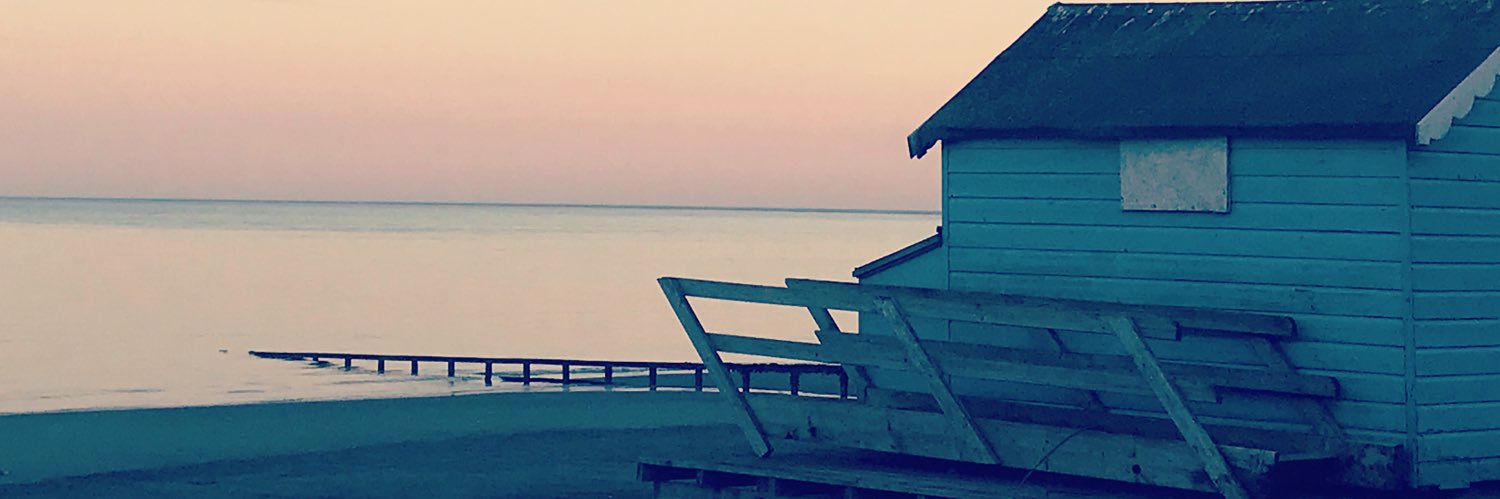 debbs_offer's profile banner image