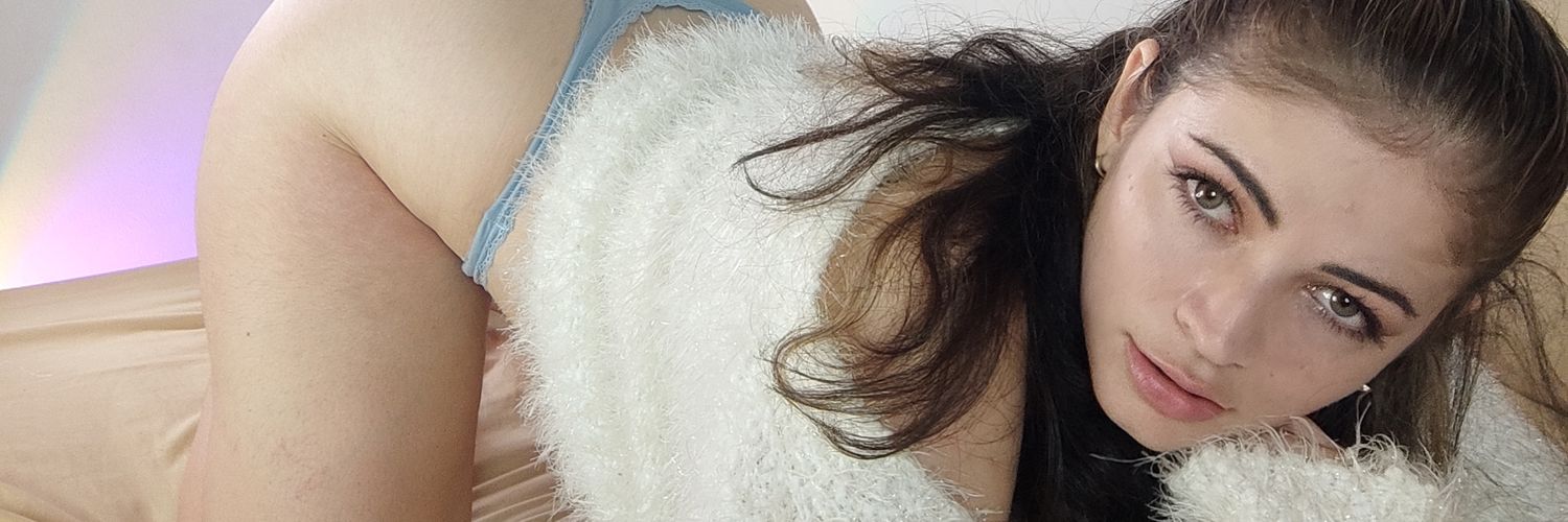 Emma___Blanco's profile banner image
