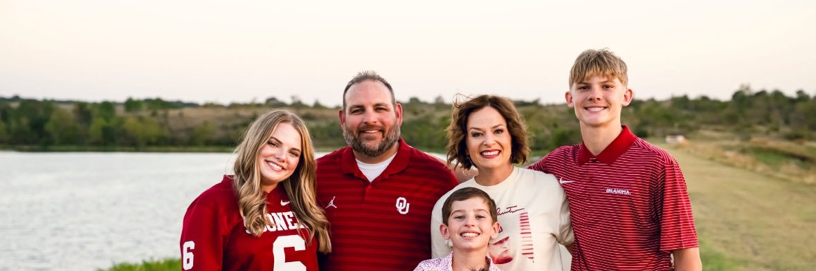 oubenji's profile banner image