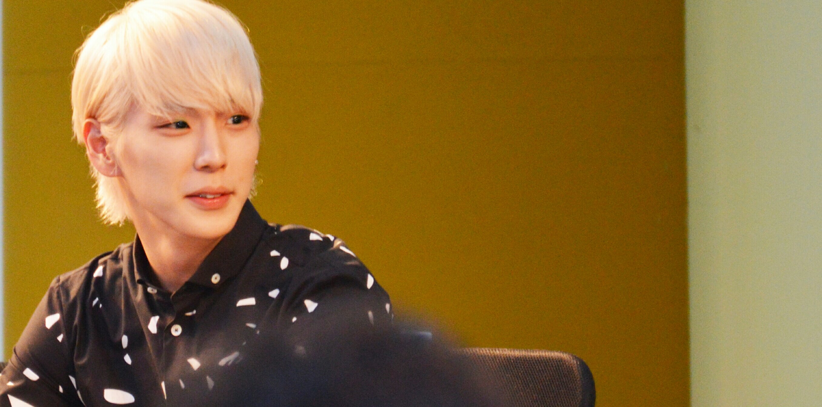 himsoning's profile banner image