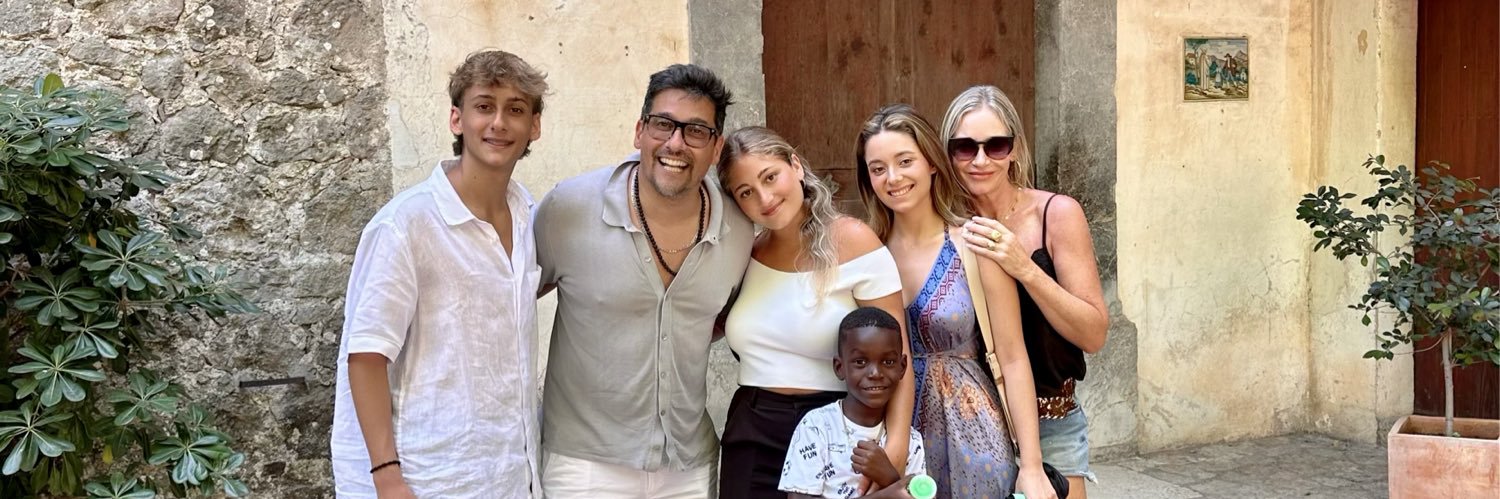 Marcela Vacarezza E banner