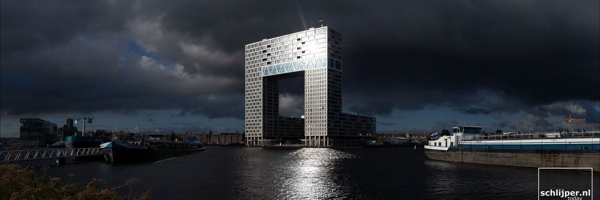 W. Ploos van Amstel's banner