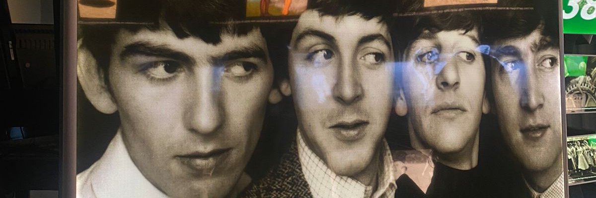 emoyuw's profile banner image