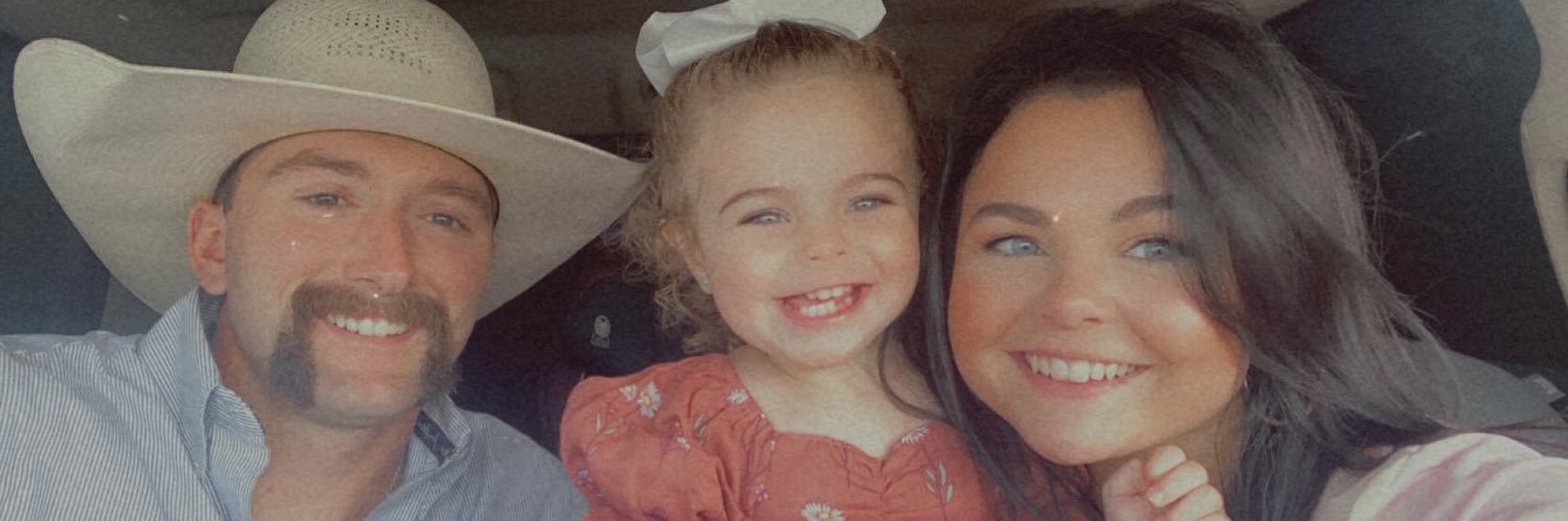 Gibsonmacy's profile banner image