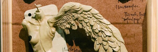 iPhone_caseten Profile Banner