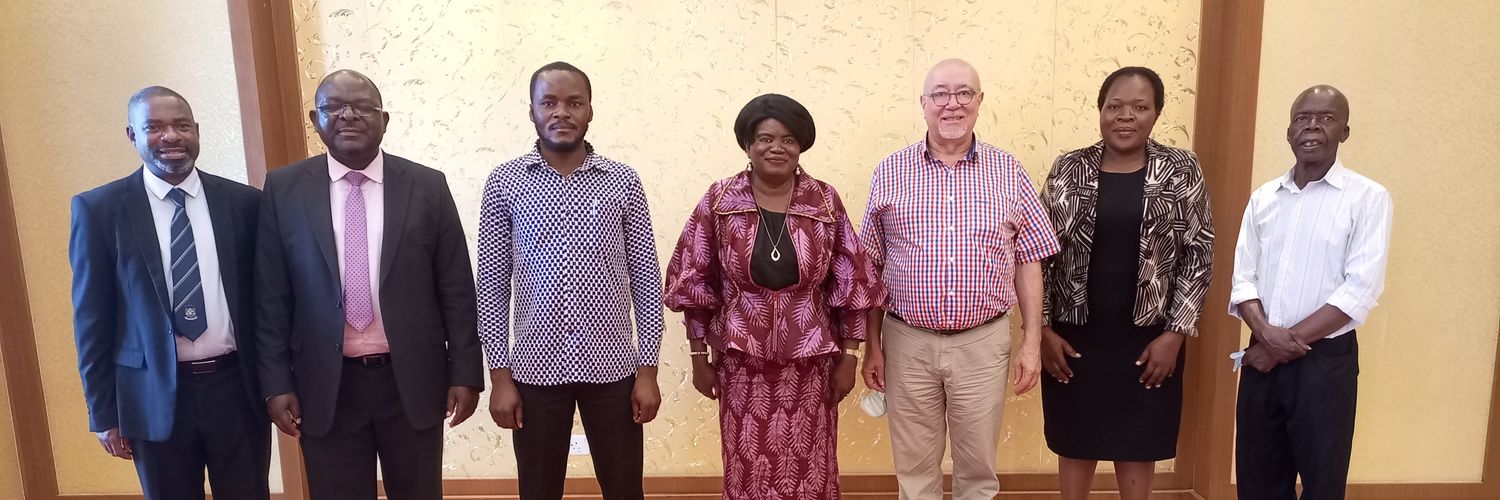YAMUNGUALONGO's profile banner image