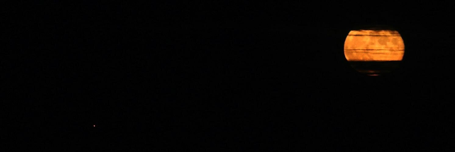 dllias's profile banner image