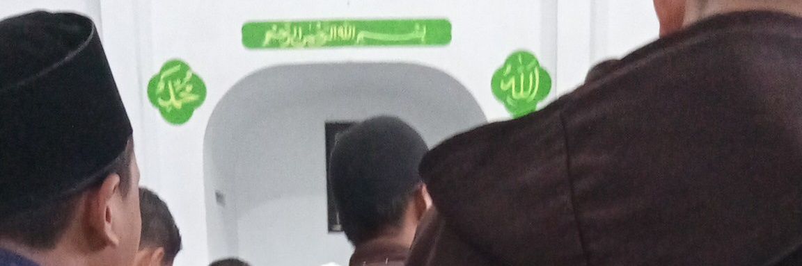 S 1 MON banner