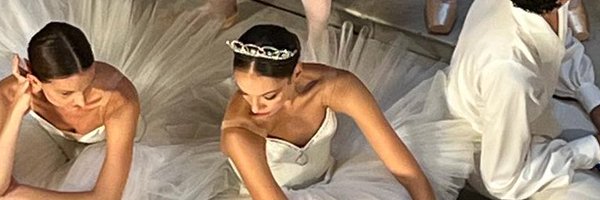 RoxaneStojanov Profile Banner