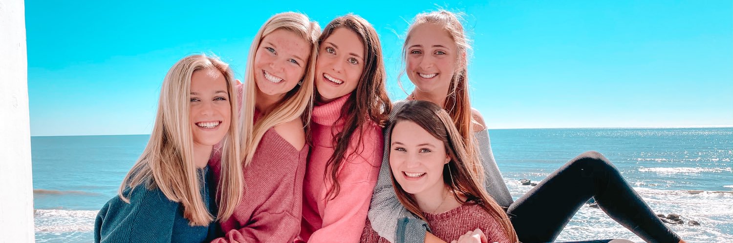 sarakatewiggins's profile banner image