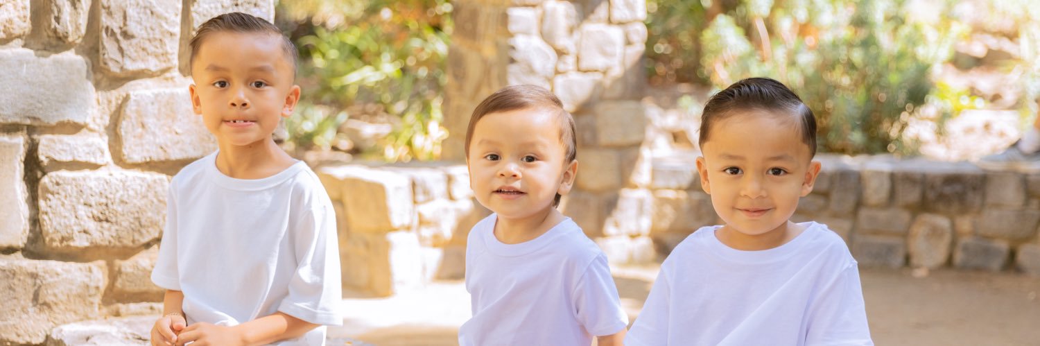khimsaelee's profile banner image