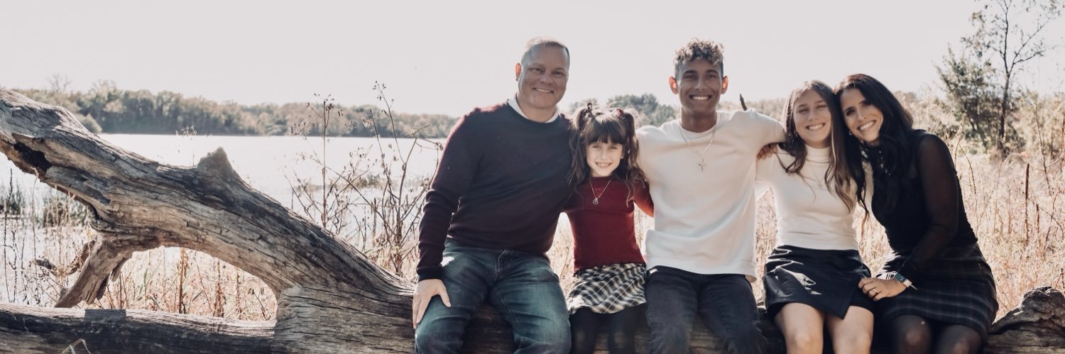 Elias Johnson 🎥 🖥️🎙️ banner