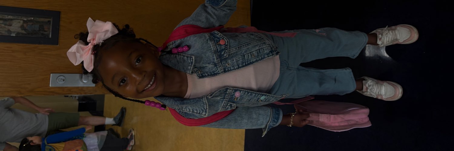 Laysia 😮‍💨 banner