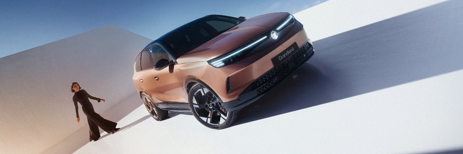 Twitter banner for @vauxhall