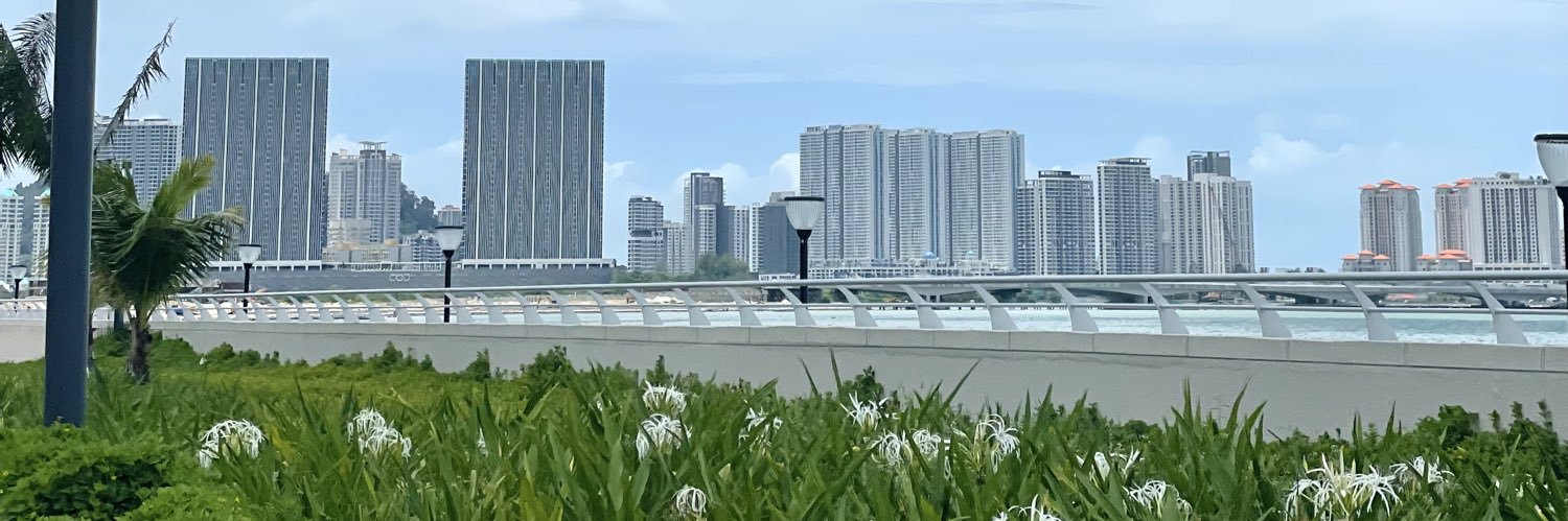 FarhaniShafee's profile banner image