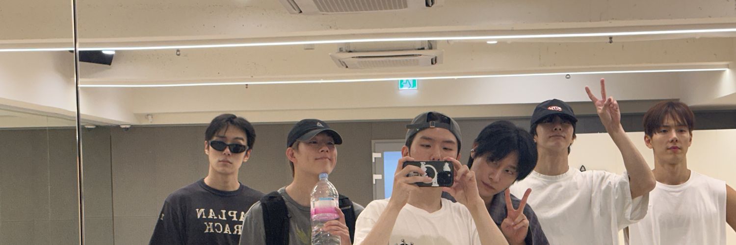 minsweatki's profile banner image