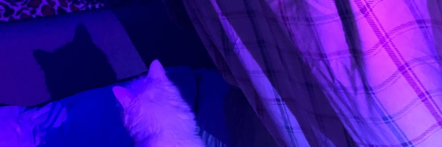 aura 🌙 banner