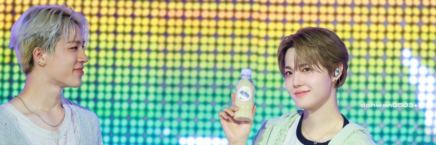 화영 ˃̵ ᴗ ˂̵✦ banner