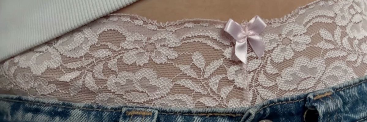 🤍𝑙𝑖𝑙𝑦 banner
