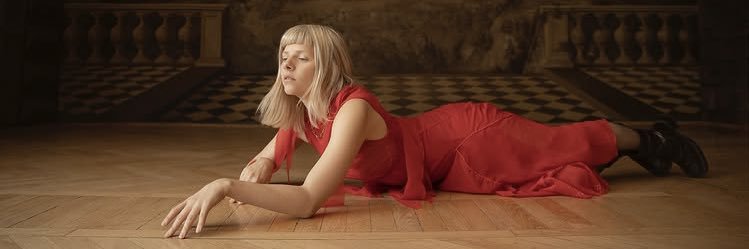 AURORA fandom🩸 banner