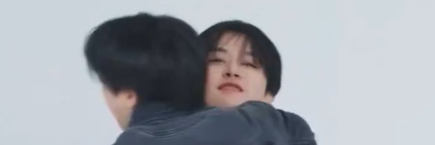 leo VIÓ A SKZ 💚🩷 banner