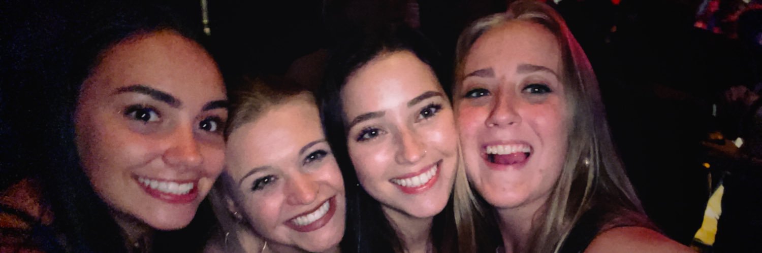 chloeesue24's profile banner image