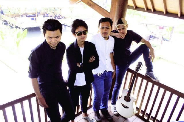 Komplen_Official banner