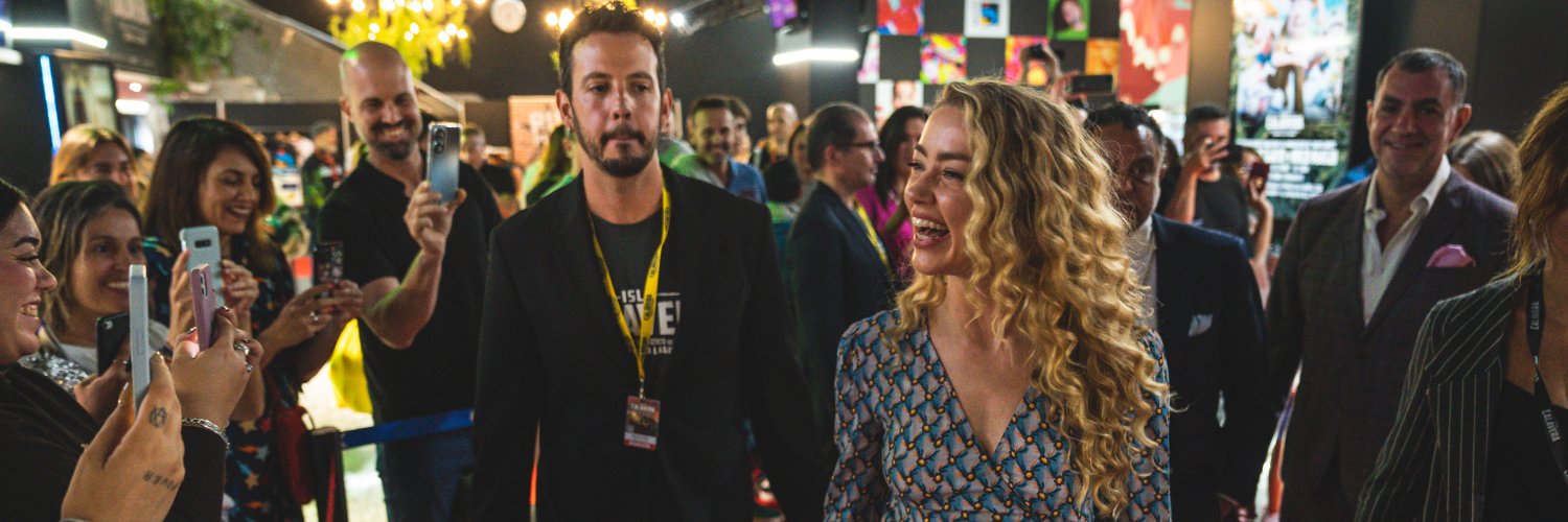 amber heard ootd's banner