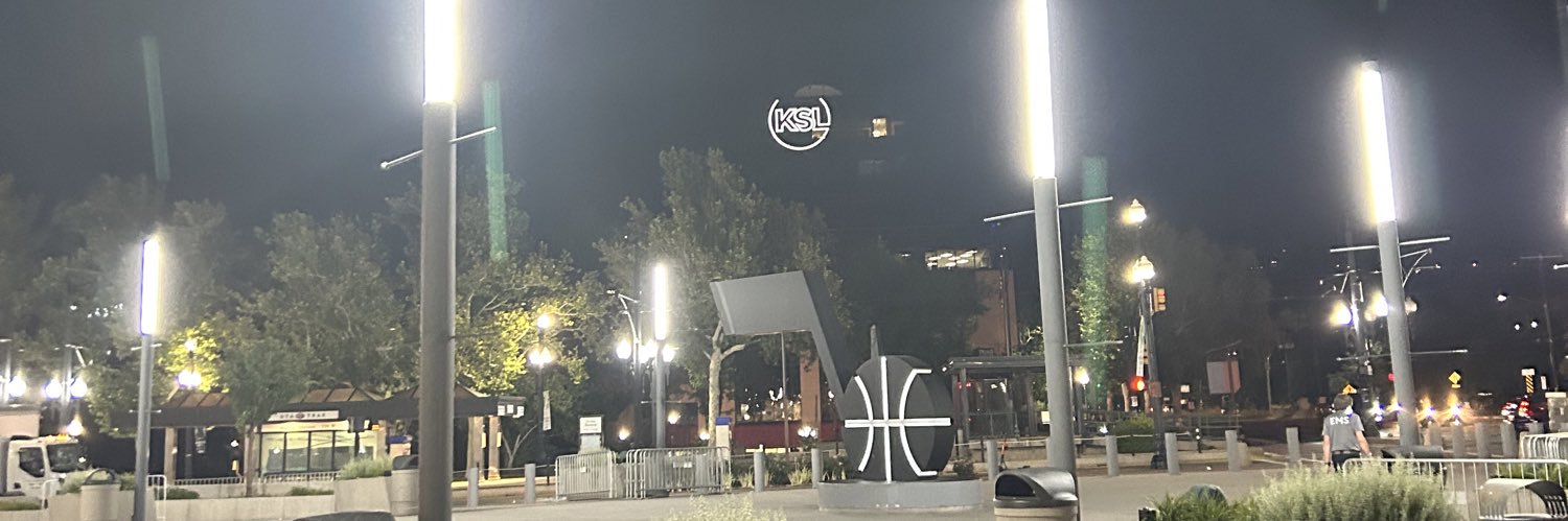 Chandler Holt's banner