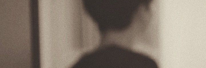 Luvv.Na banner