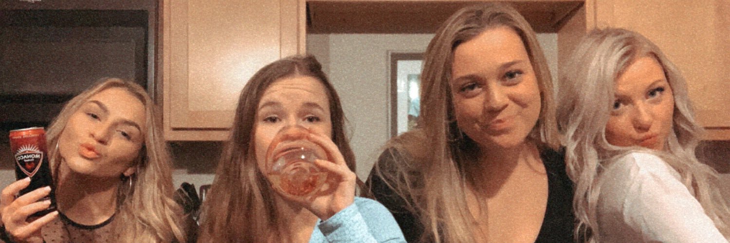 michelleesz's profile banner image