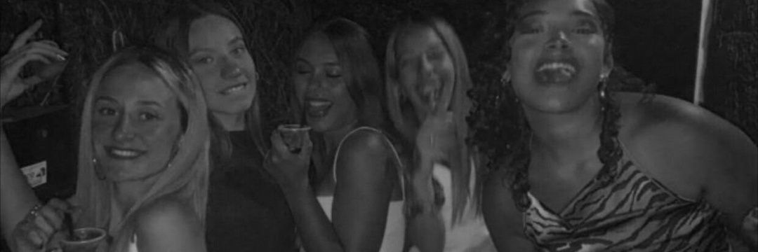 Re_camila02's profile banner image