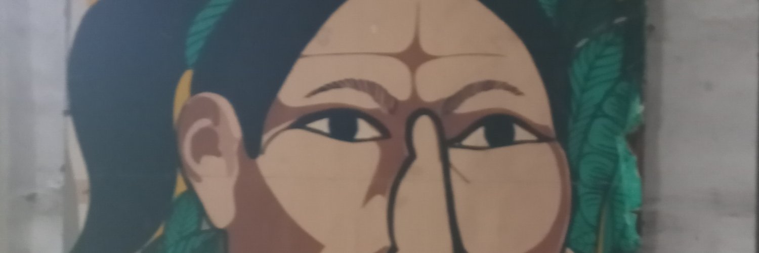 loileal's profile banner image