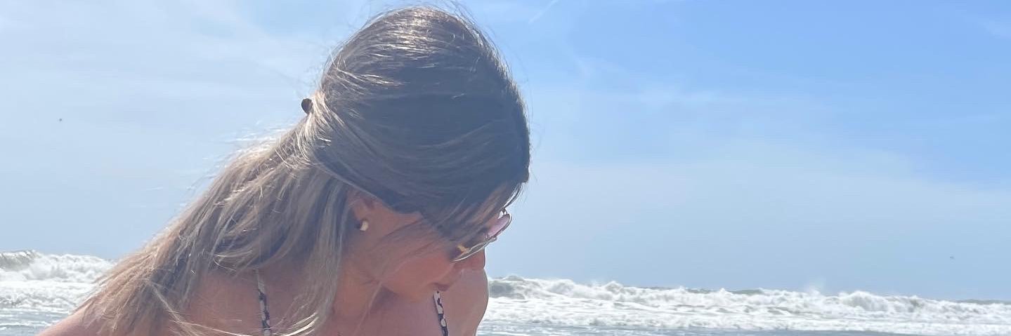 Gabrielaleonb's profile banner image
