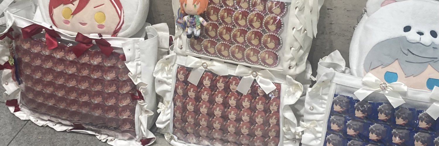 M banner