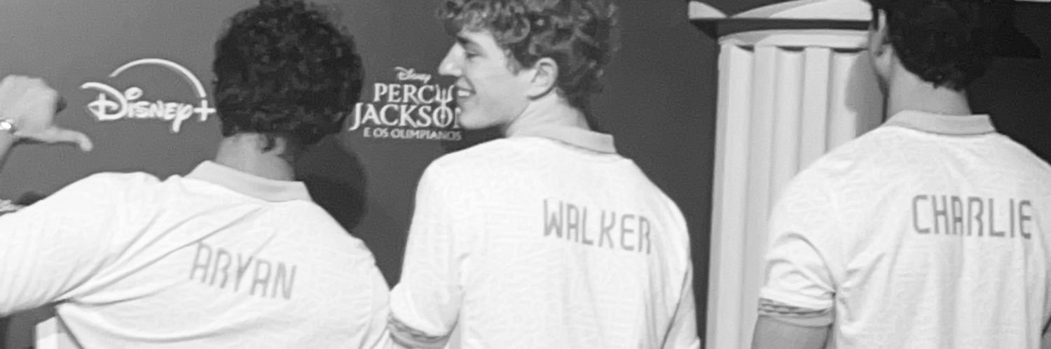 yas sampaio ౨ৎ ⋆｡˚ VIU A TAYLOR, LANA, OLIVIA banner